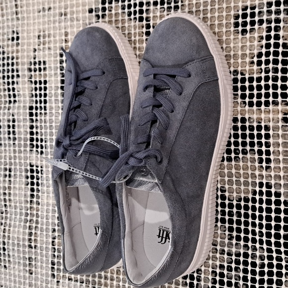 Sofft Fianna Washed Indigo/Steel Sneakers - Picture 4 of 13